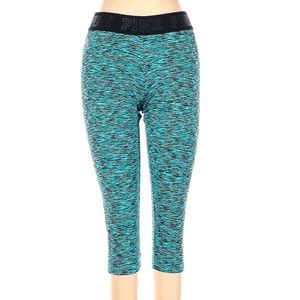 Cropped Victoria’s Secret PINK Ultimate Leggings